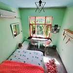 Hostel Vague *