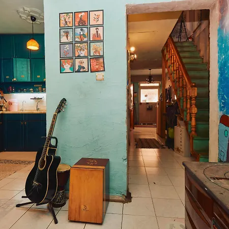 Vague Hostel *