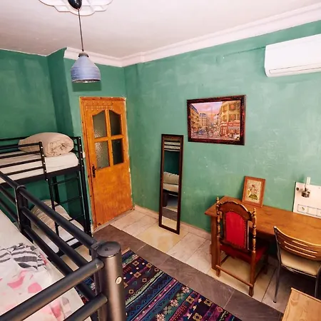 Vague Hostel Antalya